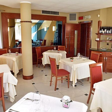 Albergo Ristorante San Marco Карманьола Екстериор снимка