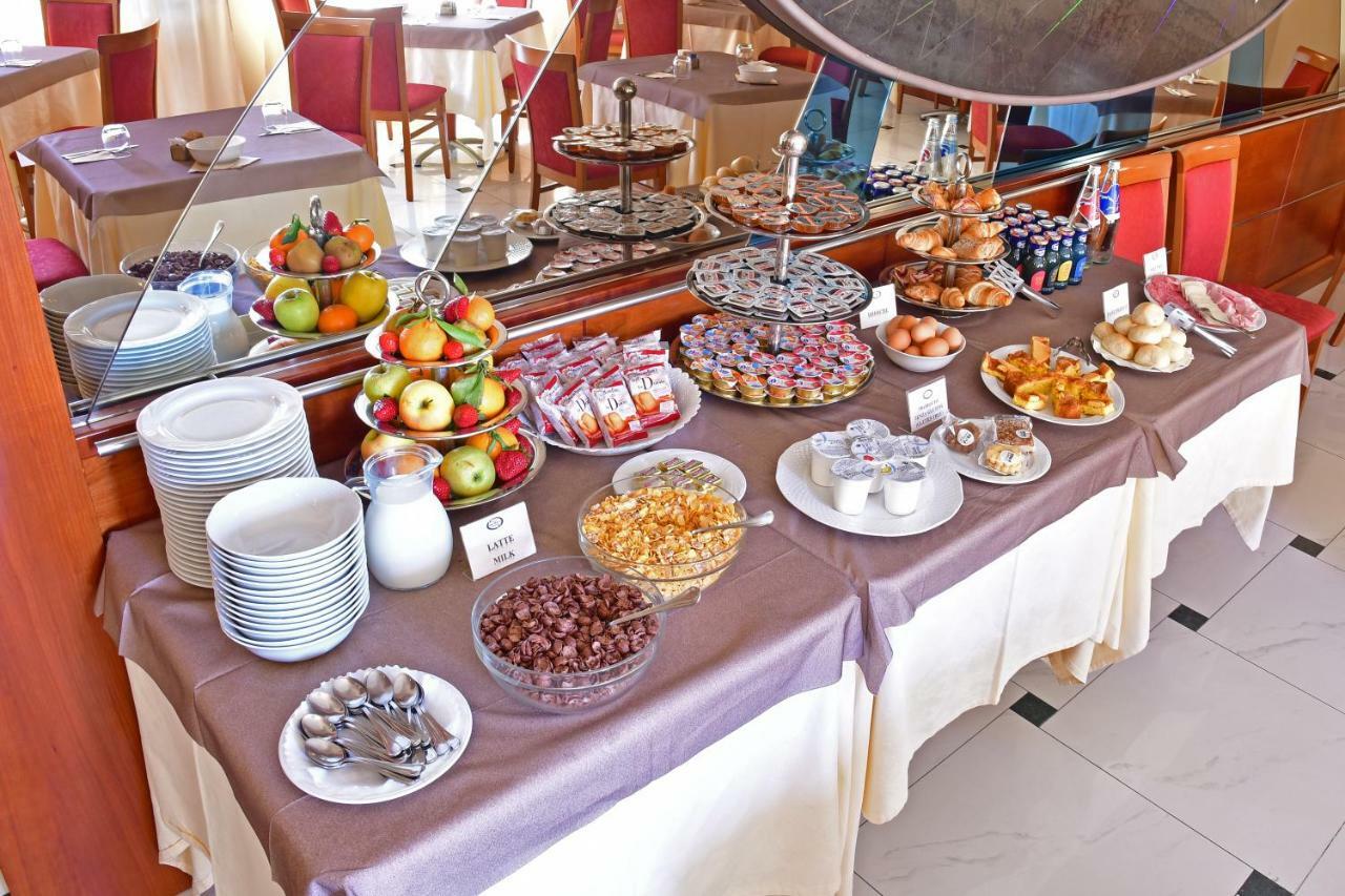 Albergo Ristorante San Marco Карманьола Екстериор снимка