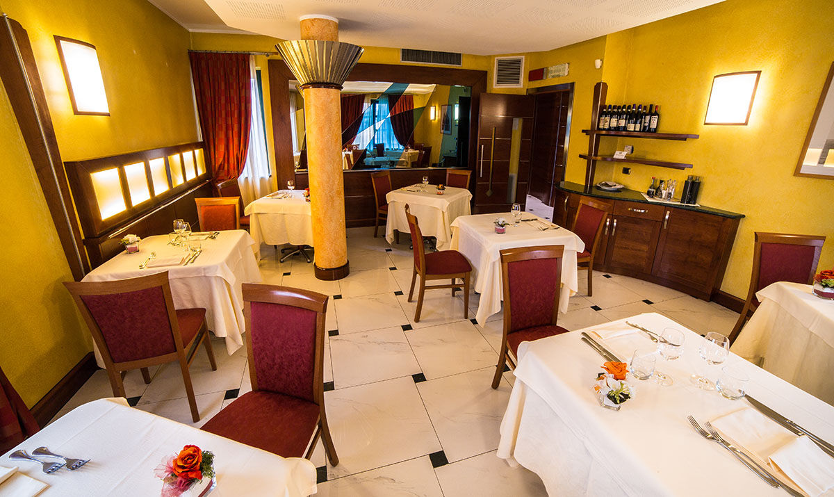 Albergo Ristorante San Marco Карманьола Екстериор снимка